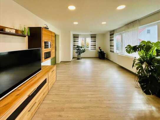 Einziehen - glücklich sein:
Modernisiertes Einfamilienhaus mit XXL-Garten