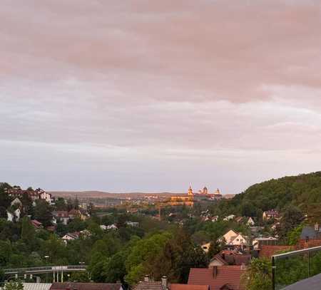 Gehobene 3-Zimmer Wohnung mit Dachterrasse und Festungsblick