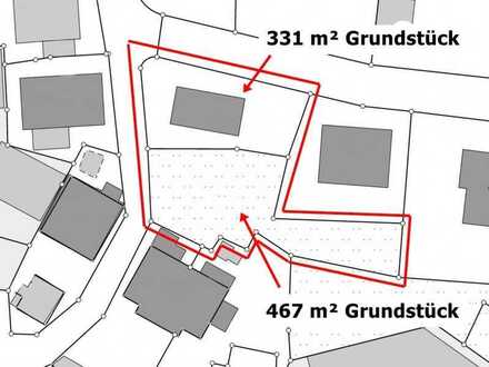 **Haus mit Bauplatz**