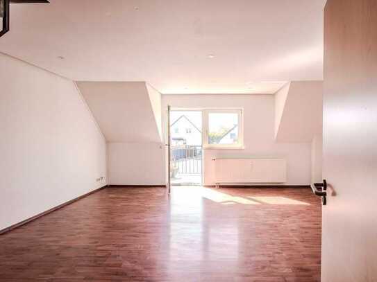 Frühlingsangebot- 1. Monat mietfrei. Charmante Maisonette Wohnung mit PKW Stellplatz.