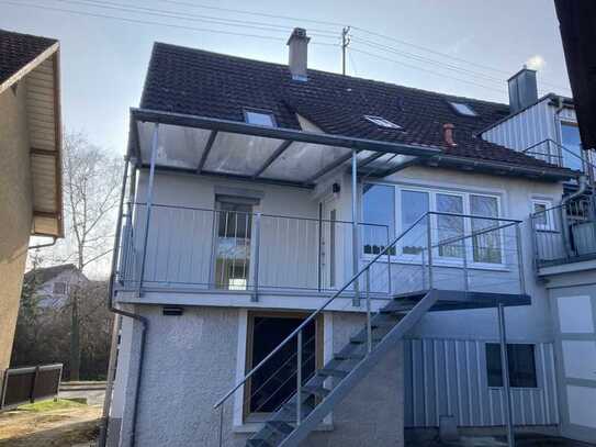 Erstbezug nach Sanierung mit Balkon: schöne 4-Zimmer-Wohnung in Ofterdingen