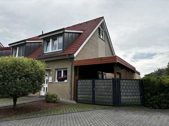 Reihenendhaus auf großem Grundstück in ruhiger Lage