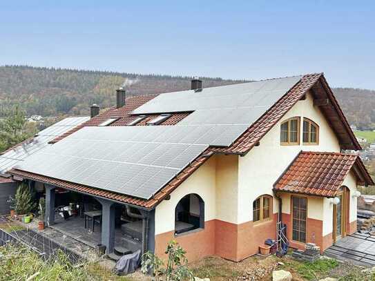 Stilvolle Doppelhaushälfte mit traumhaftem Ausblick und Photovoltaikanlage!