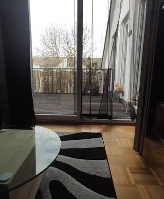 Attraktive, gepflegte 4-Zimmer-Maisonette-Wohnung mit Balkon und Einbauküche in Mainz-Laubenheim