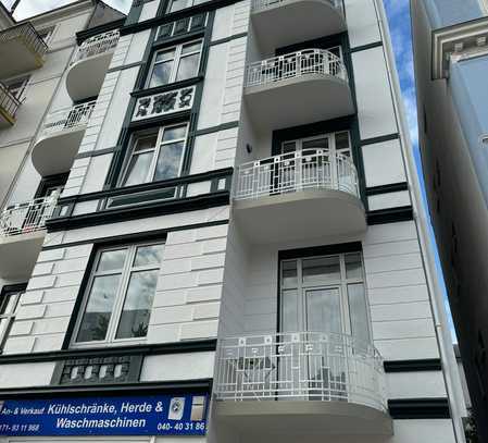 Zentrale 2-Zimmer-Altbauwohnung mit Balkon in bester Lage an der Osterstraße in Eimsbüttel