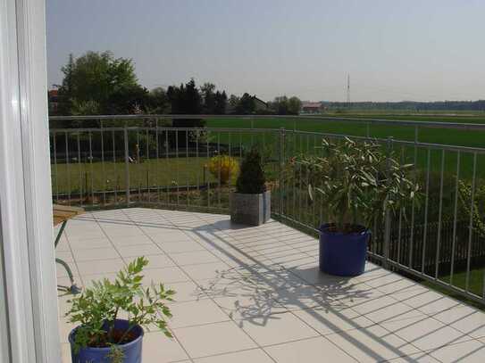 Freundliche 2-Zimmer-Wohnung mit EBK und Balkon in Parsdorf