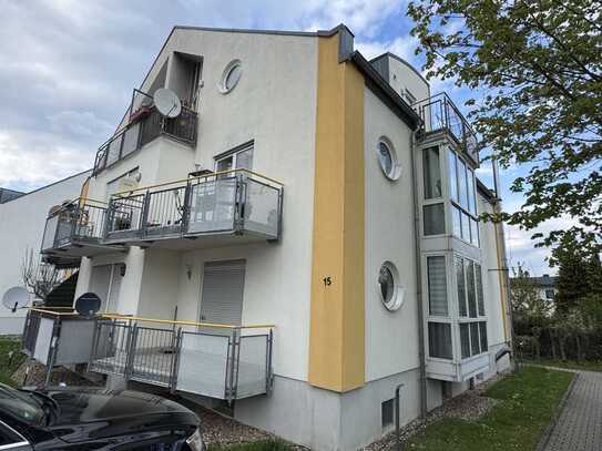 Teutschenthal: Tolle 2-Zi.-Wohnung mit 2 Balkonen in Eisdorf