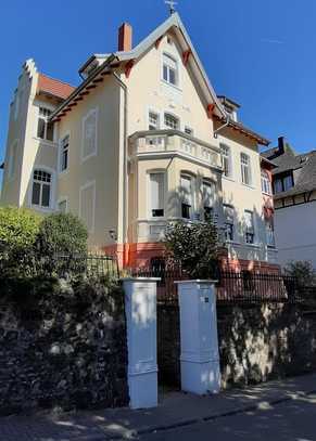 Renovierte Jahrhundertwende Villa in sehr guter Lage mit Schlossblick in Weilburg