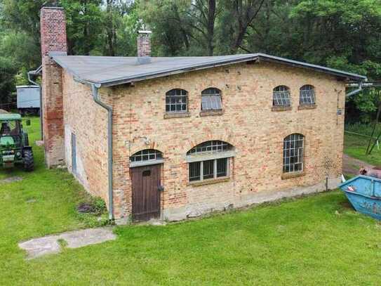 Historische alte Schmiede mit Garten und 10 Freistellplätzen für Ihre Ideen