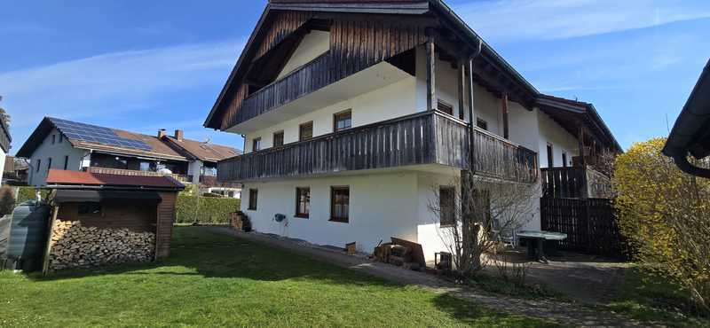                                                               Helles Reiheneckhaus mit gro&szlig;em Garten                                                       in Eurasburg (Aichach-Friedberg)