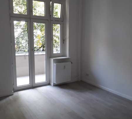 Helle sanierte und renovierte 3-Raum-Wohnung in Berlin Tempelhof