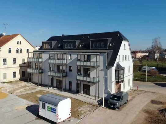 Erstbezug im Denkmalobjekt! Traumhafte 4,5 R Wohnung mit Terrasse und Garten!