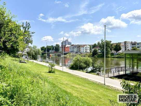 Begehrteste Lage Ulms, mitten in der Stadt direkt an der Donau. 4 Zimmer. 
Mit Finanzierungskonzept