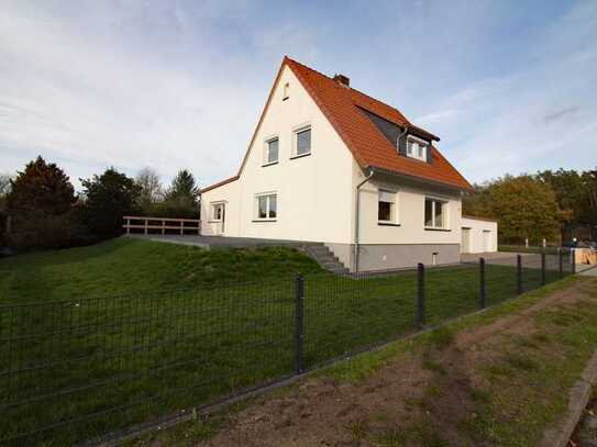 Schönes EFH mit großem Grundstück, EBK, Garage, uvm