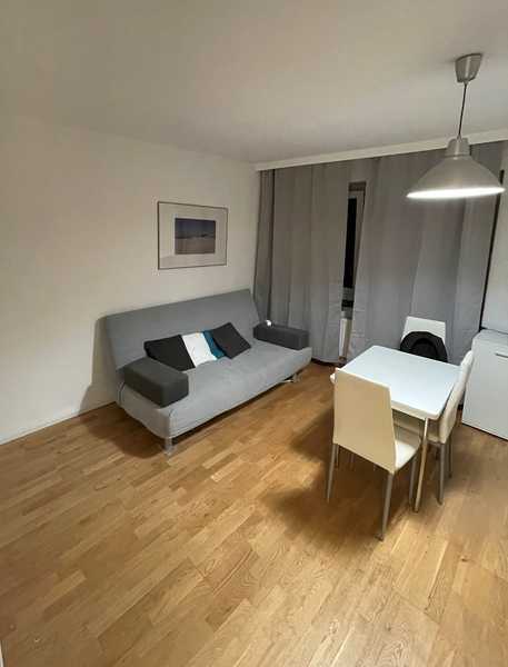 Von Privat: 26 qm Dorotheenstraße: 2021 renoviert und zur Eigennutzung möglich