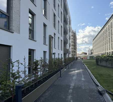 Direkt vom Eigentümer, brandneue, gut gelegene 60qm-Wohnung, gegenüber vom Volkspark Friedrichshain