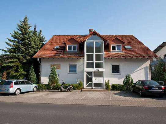 Fair-Preis: 3,5-Zimmer-DG-Maisonette-Wohnung mit Balkon/Loggia und EBK