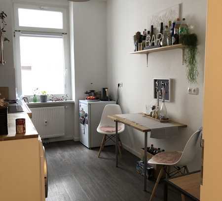 Sanierte 1-Raum-Wohnung mit Balkon und Einbauküche in Wiesbaden