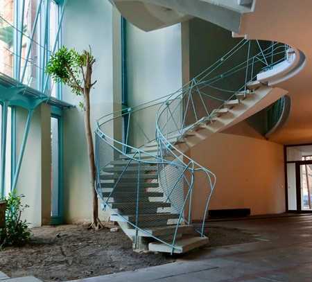 Top sanierte, lichtdurchflutete 2 Zimmer Traumwohnung mit Balkon und Aufzug