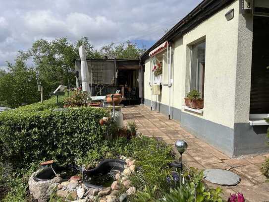 Freizeitgrundstück / Garten mit 2x Gartenhaus und Nebengelass