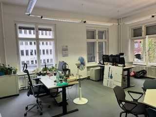 Großzügige Bürofläche in repräsentativem Altbau in bester Lage in Charlottenburg