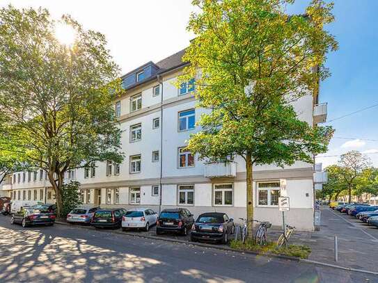 Tolle 3-Zimmer-Wohnung mit Balkon im denkmalgeschützten Objekt