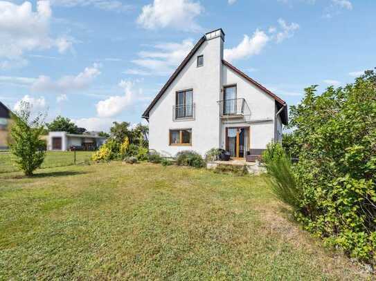 Einfamilienhaus mit wunderschönem Garten in Wernberg-Köblitz