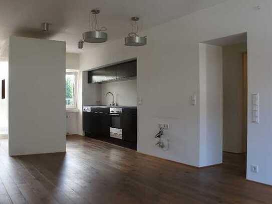 Moderne Wohnung mit 44 m2 Dachterrasse und offenem Kamin in KR-Fischeln