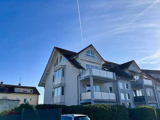 Wyhlen: Attraktive 5 Zi. Wohnung mit Balkon und TG Stellplatz in Top Zustand