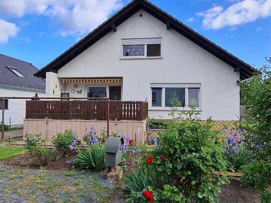 Einfamilienhaus plus vermietetes Nebengebäude in beliebter Lage von Griesheim