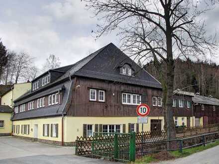 Ehemalige Silbermine mit restauriertem Huthaus von 1790 mit kleiner Destillerie