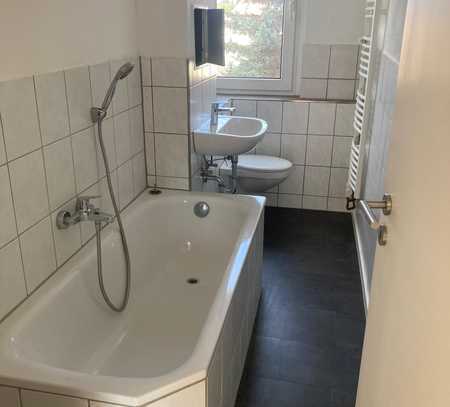 3-Raumwohnung mit Badewanne