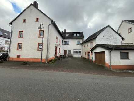 gepflegtes Zweifamilienhaus mit viel Potenzial in idyllischer Lage der Vulkaneifel