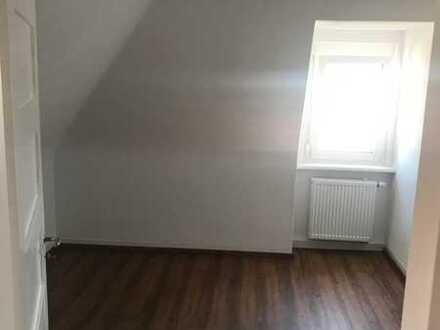 Studentin für 3er- Frauen-WG in Heilbronn-Böckingen / S-Bahn- und Stadtbushaltestelle 350 m