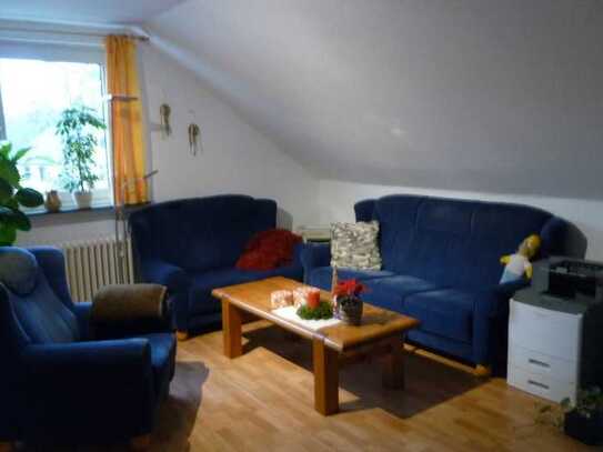 Dachgeschoßwohnung,2,5Zimmer,Küche,Diele,Bad