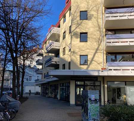 Gemütliche 2-Zimmer-DG-Wohnung mit uneinsehbaren Balkon in München Sendling