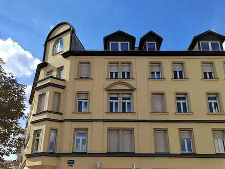 PROVISIONSFREI | Frisch sanierte Wohnung mit Balkon in TOP Lage direkt am Volkspark