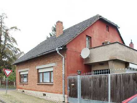 ländliches Wohnhaus mit Ausbaureserve, Stallgebäude und schönem Grundstück in Oldisleben