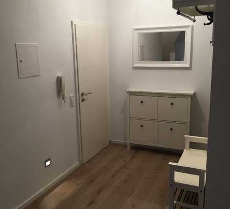 Hübsche 2-Zimmer-DG-Wohnung in Hilden mit EBK -teilmöbiliert-