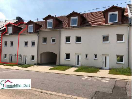 15 MIN. VON L-REMICH: ERSTBEZUG, REIHENHAUS, 141 M² WFL., GARAGE UND GARTEN