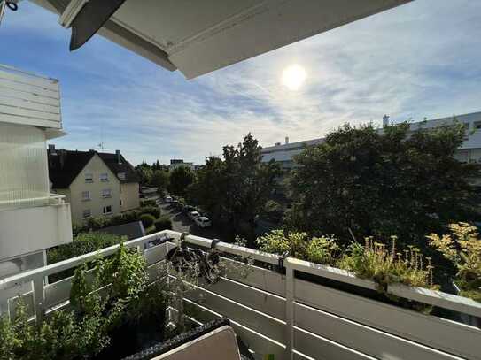 Geschmackvolle Wohnung mit zwei Zimmern sowie Balkon und Einbauküche in Heilbronn