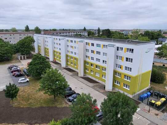 Aufzug und Balkon! 3-Zimmer-Wohnung mit Tageslichtbad!