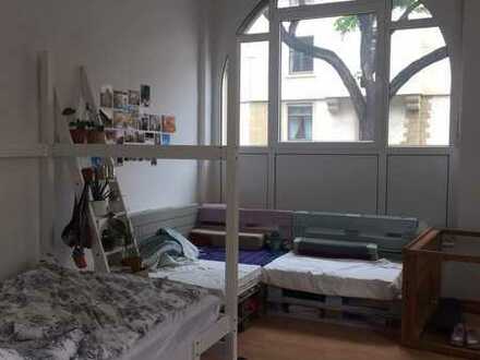 3-Zimmer-EG-Altbau-Wohnung mit EBK in Karlsruhe