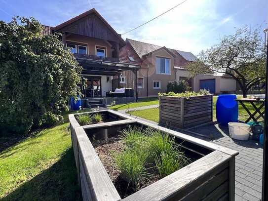 Saniertes Wohnhaus plus Nebengebäude - Ideal für Familien mit viel Platzbedarf Nähe Don!