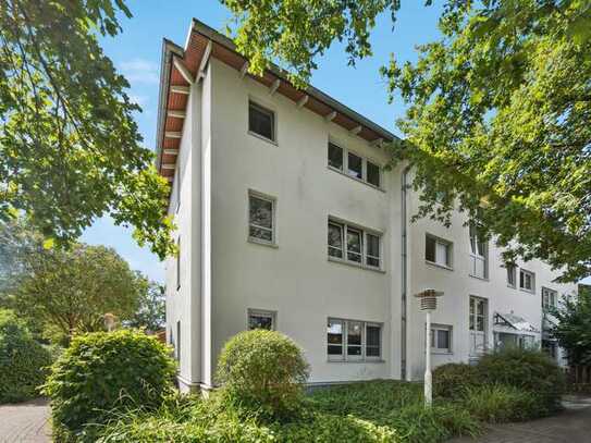 Schöne 2-Zimmer Wohnung mit Balkon und Carport!