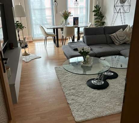 Zentrumsnahe OG-Wohnung mit Südbalkon und 2 Stellplätze