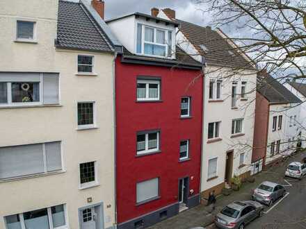 Appartementhaus mit vier 2-Zimmerwohnungen in direkter Nähe vom ICE-Bahnhof Siegburg!