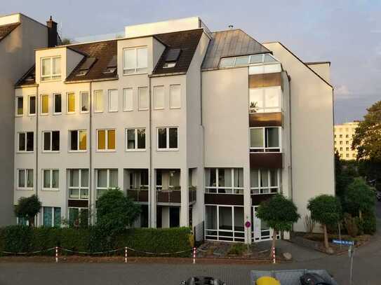 Moderne 2-Zimmer-Wohnung mit gehobener Innenausstattung in Düsseldorf