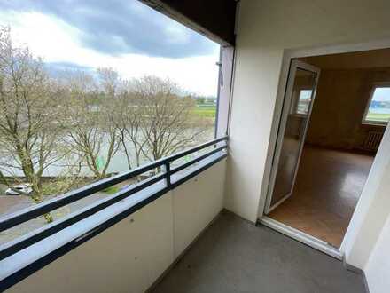 ** 3,5 Zimmer Wohnung mit Balkon und Rheinblick in Ruhrort **