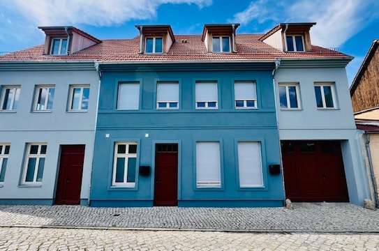 **Neubau/ Erstbezug **Art "Reihenhaus/ Maisonettwohnung" im historischen Altstadtkern